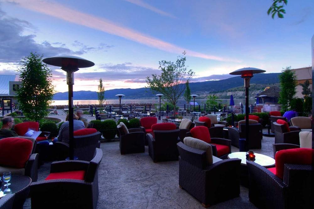 Penticton Lakeside Resort Екстер'єр фото