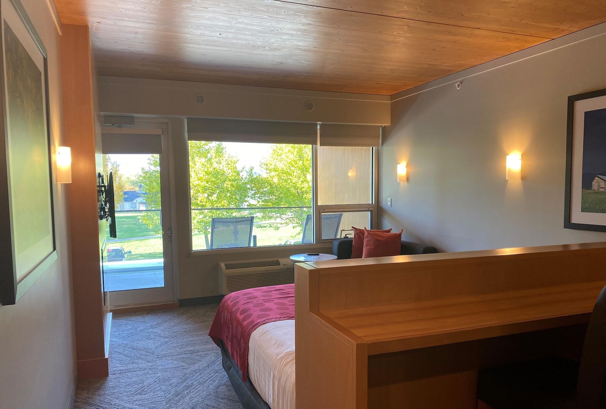 Penticton Lakeside Resort Екстер'єр фото