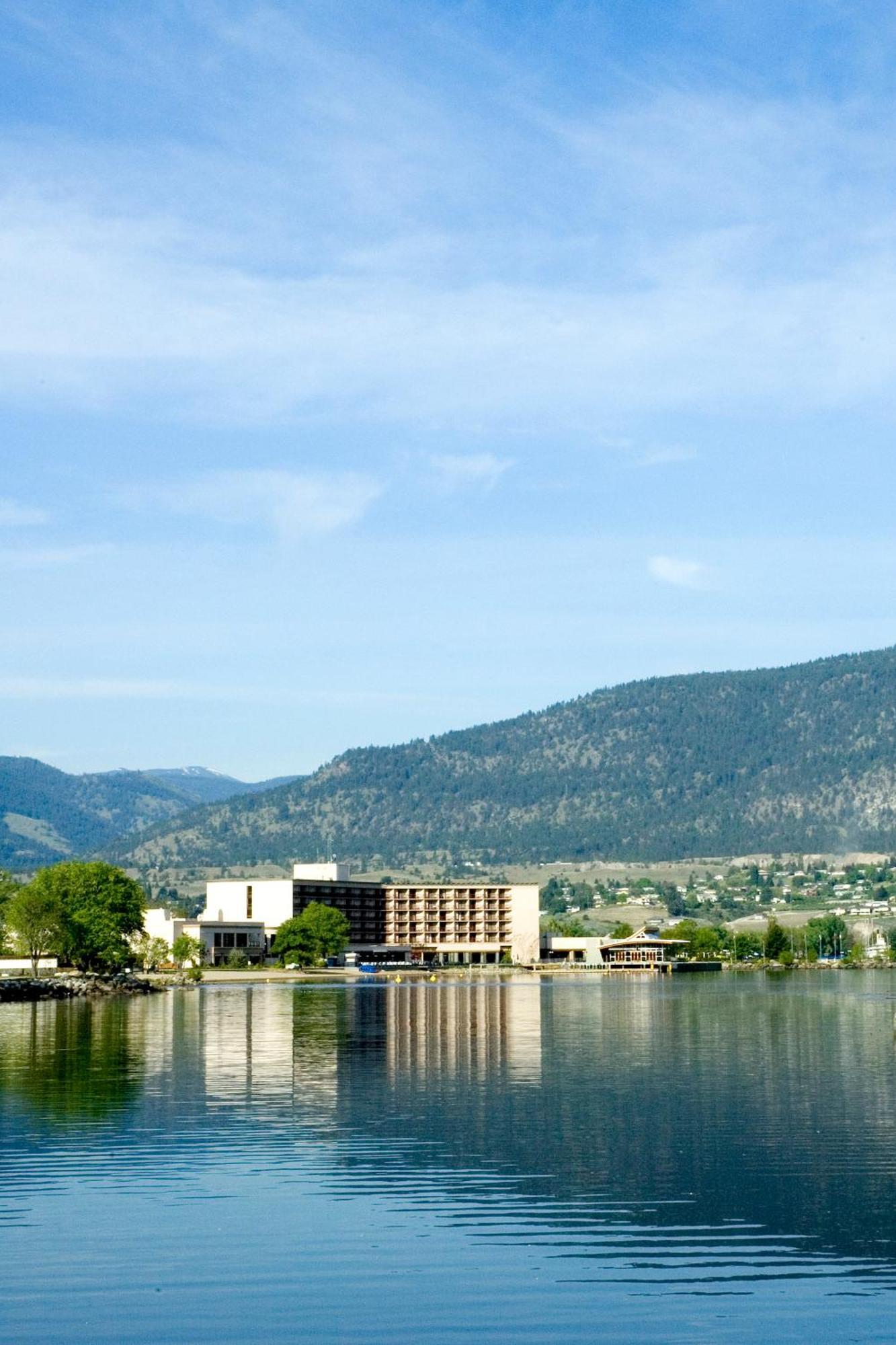 Penticton Lakeside Resort Екстер'єр фото