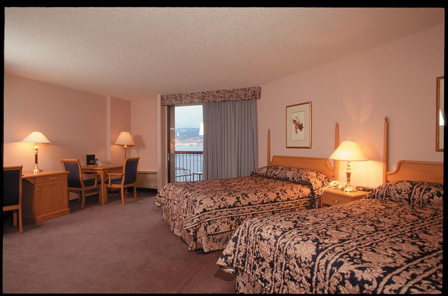 Penticton Lakeside Resort Екстер'єр фото